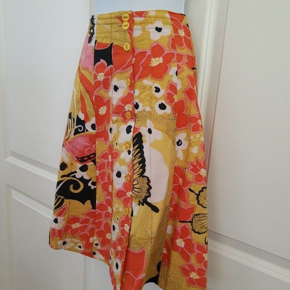 2 Patterned Skirts - Picture 6 of 7